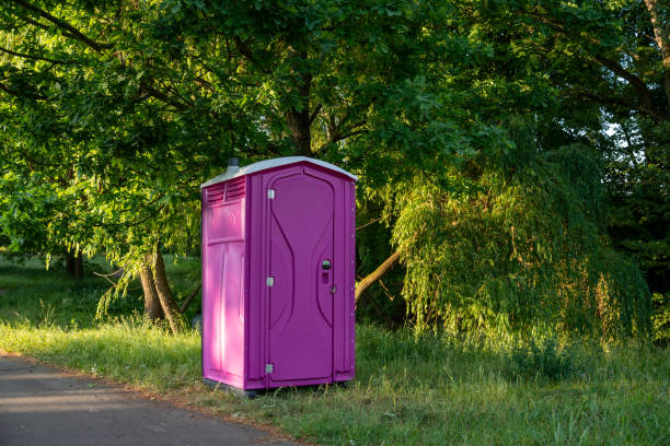 Best Construction site porta potty rental  in Three Oaks, FL